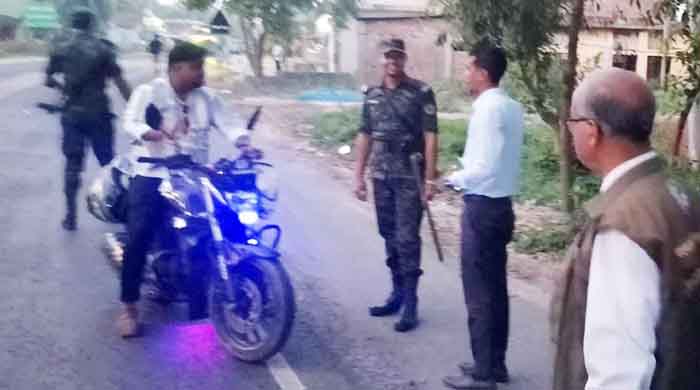 রাজবাড়ীতে অতিরিক্ত ভাড়া আদায়ের  অভিযোগে ২০ হাজার টাকা জরিমানা